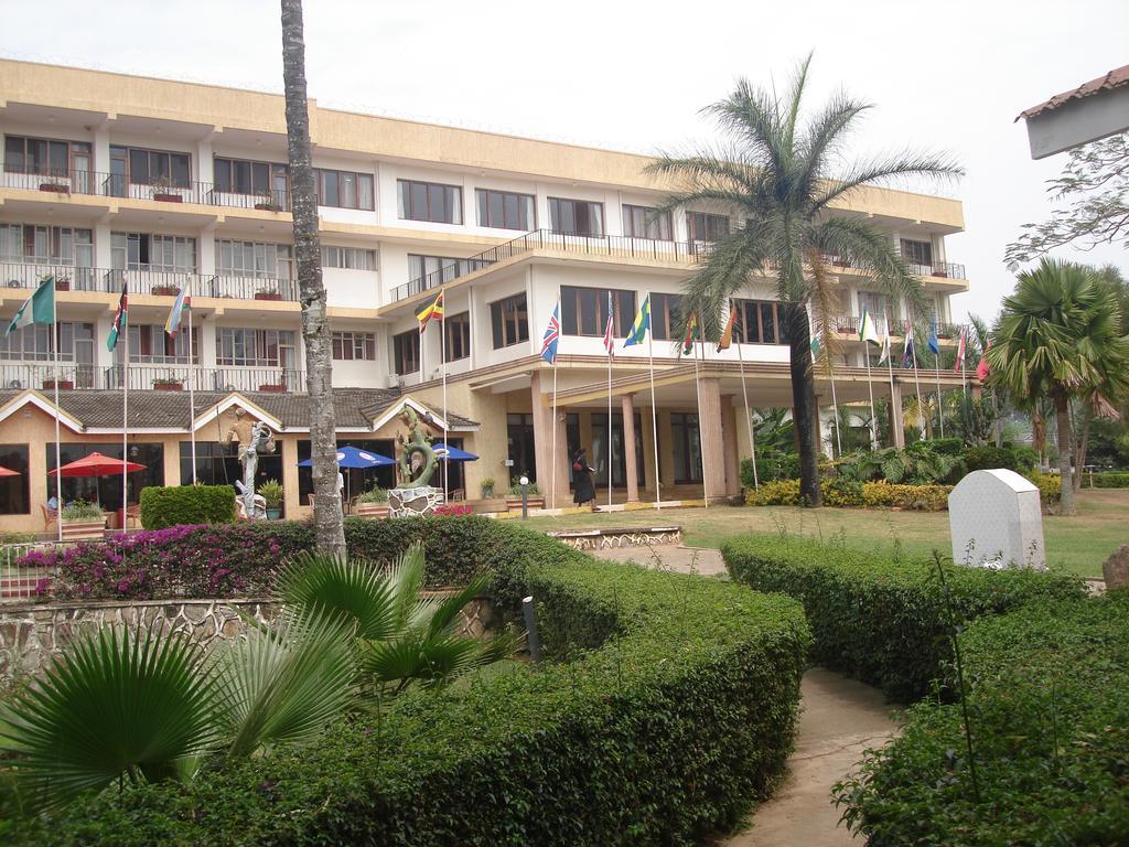 Lake View Resort Hotel Mbarara Экстерьер фото
