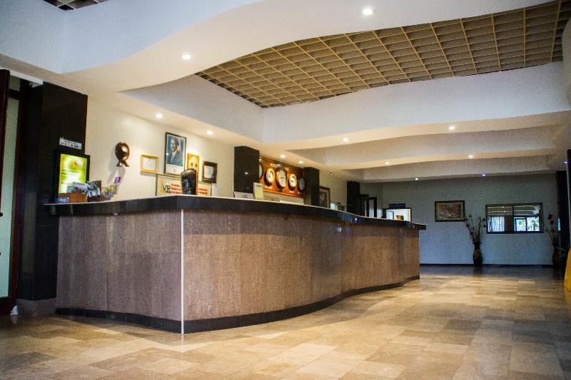 Lake View Resort Hotel Mbarara Экстерьер фото