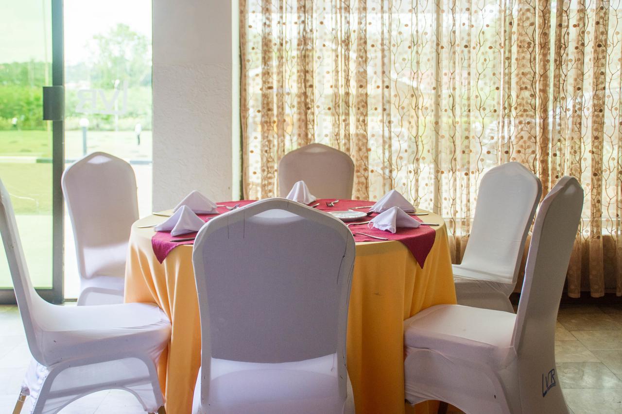 Lake View Resort Hotel Mbarara Экстерьер фото