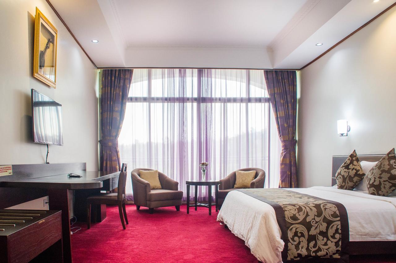 Lake View Resort Hotel Mbarara Экстерьер фото