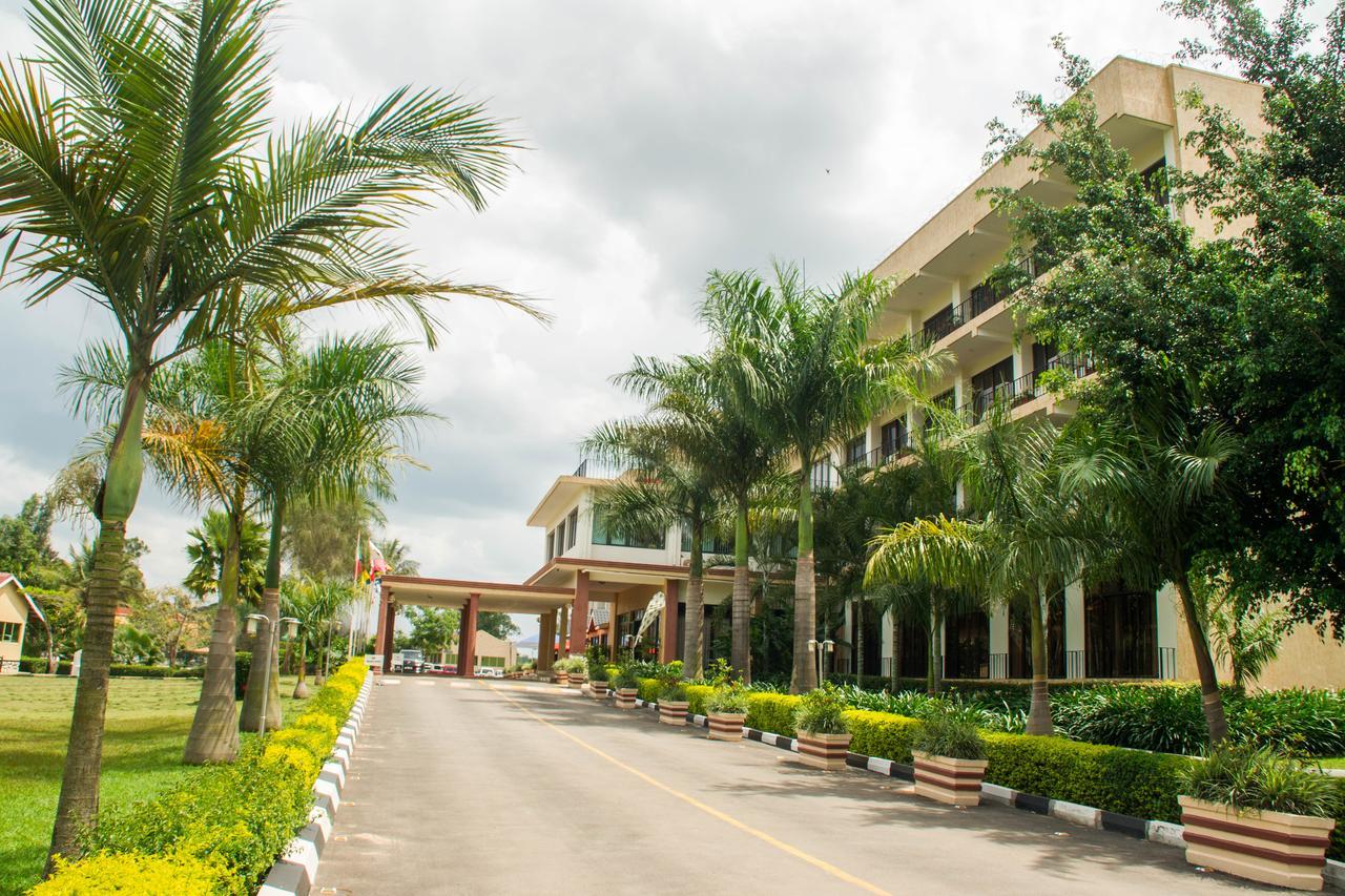 Lake View Resort Hotel Mbarara Экстерьер фото