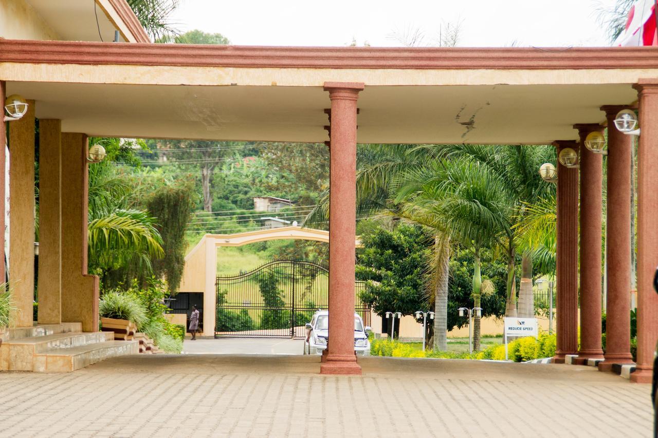 Lake View Resort Hotel Mbarara Экстерьер фото