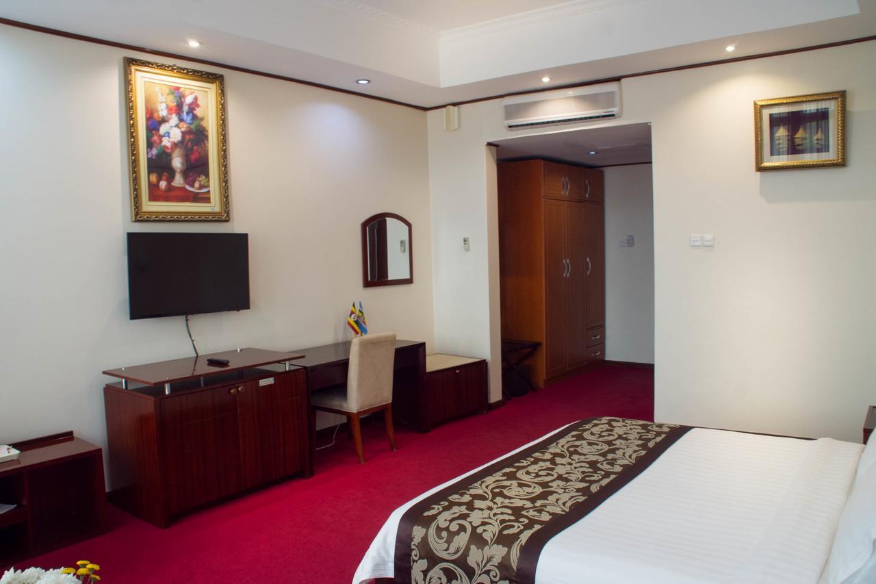 Lake View Resort Hotel Mbarara Экстерьер фото
