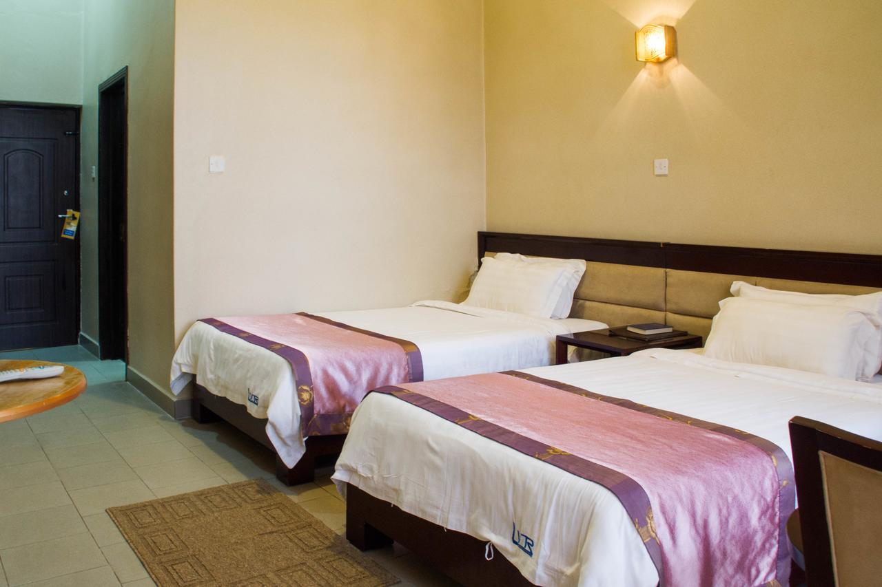 Lake View Resort Hotel Mbarara Экстерьер фото